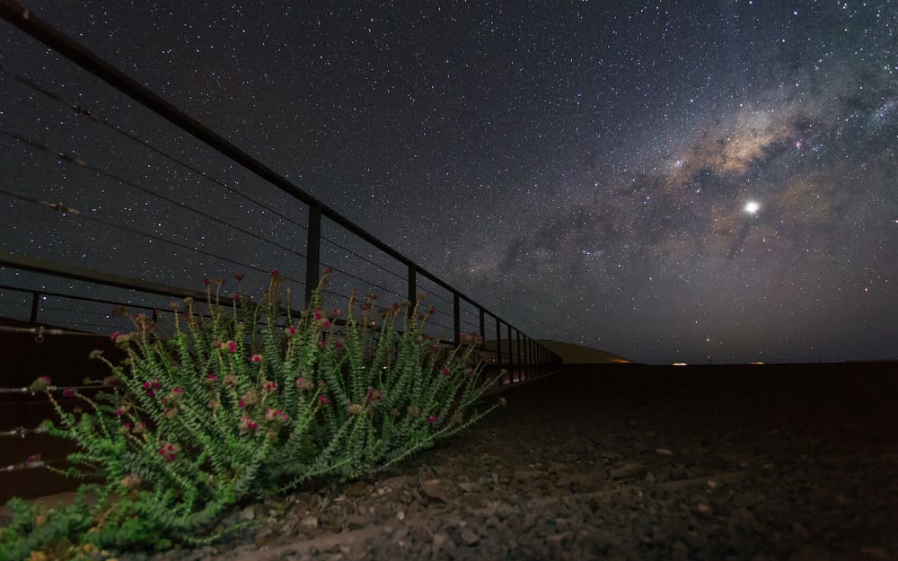 Vía Láctea sobre el desierto de Atacama · Tourevo
