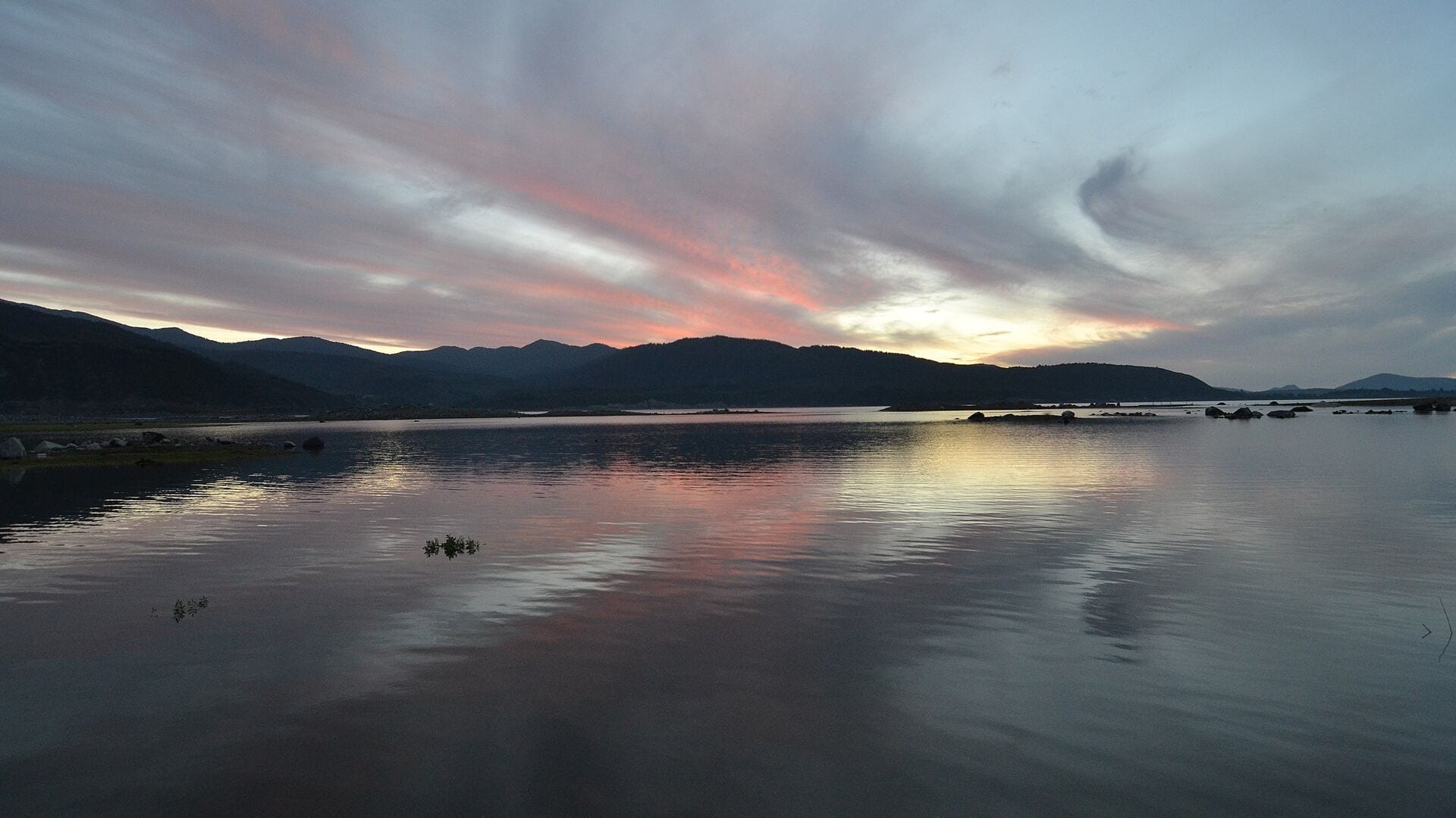 Lago Colbún · 2 Días Todo Incluido